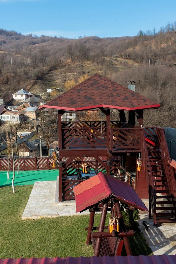 Pridvorul Haiducilor 슬래닉몰도바 외부 사진